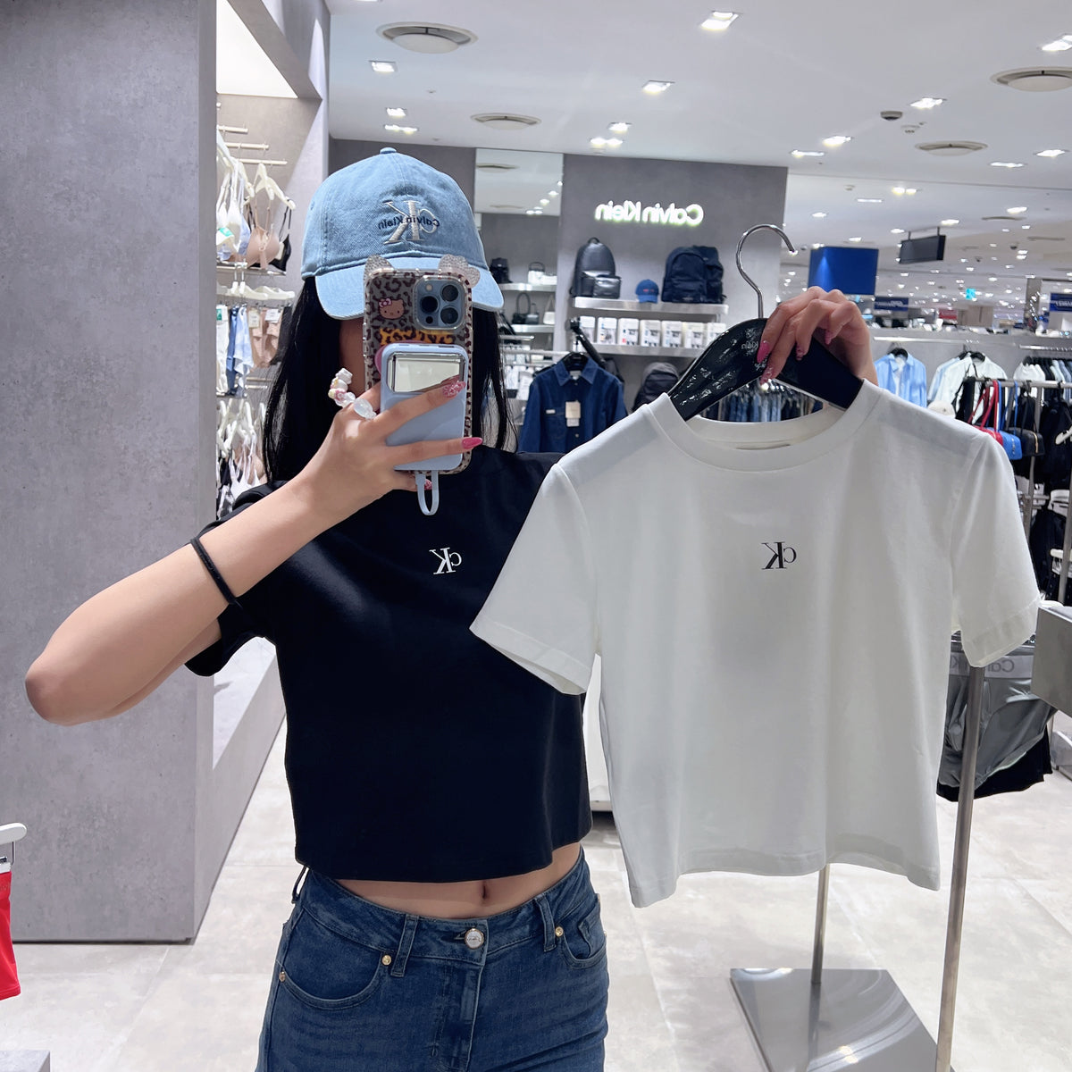 韓國 Calvin Klein Women's slim-fit baby crop short-sleeve t-shirt【SC316】