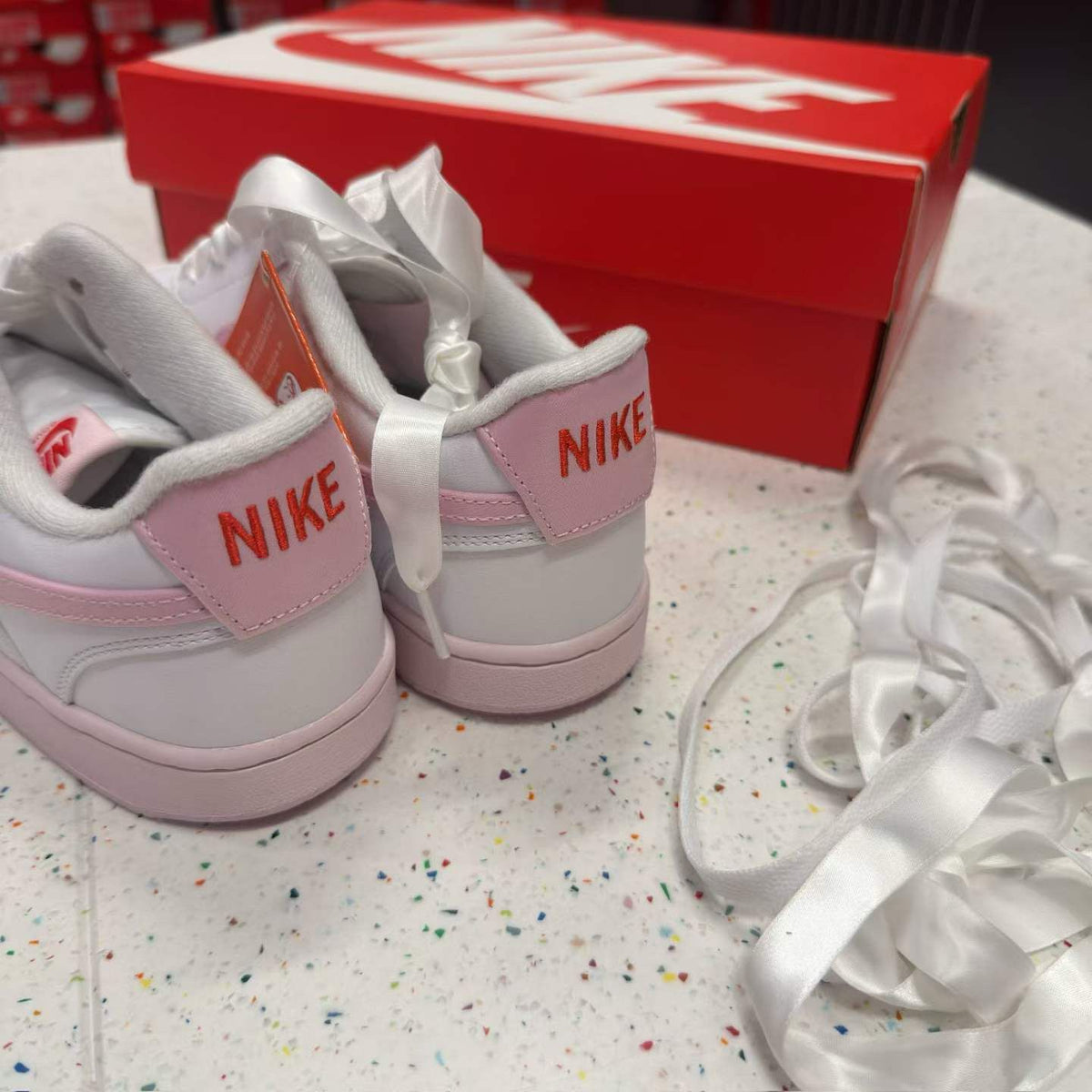 韓國 Nike 櫻花粉增高波鞋【SM2335】