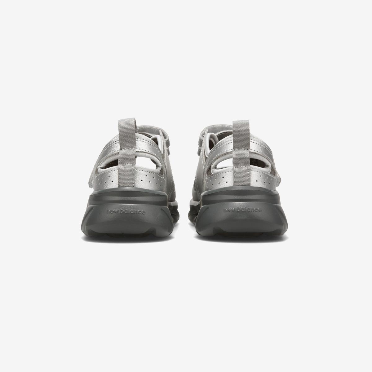 韓國 New Balance BREEZE 銀色波鞋 26 S/S【SM2341】